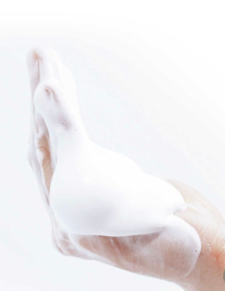 Espuma limpiadora de ácido hialurónico